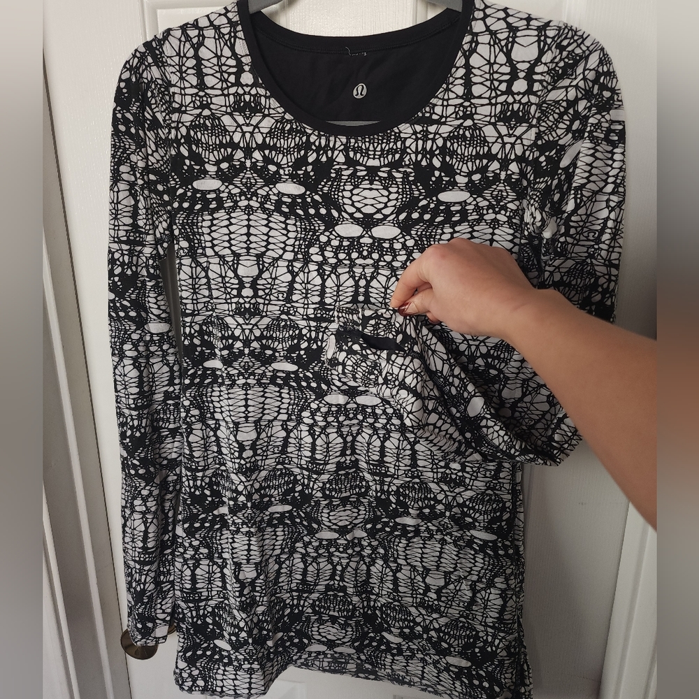 Reversible lululemon top
